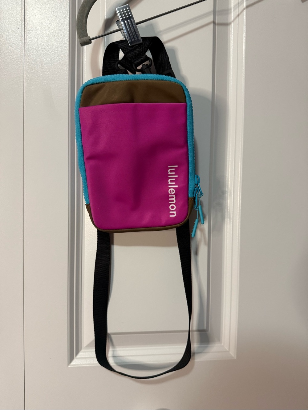 lululemon athletica Vintage Pink Crossbody Bag with Teal Trim and Brown Accents